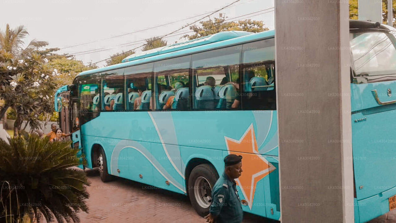 Transfer between Colombo (CMB) Airport and Tientsin Bungalow, Hatton